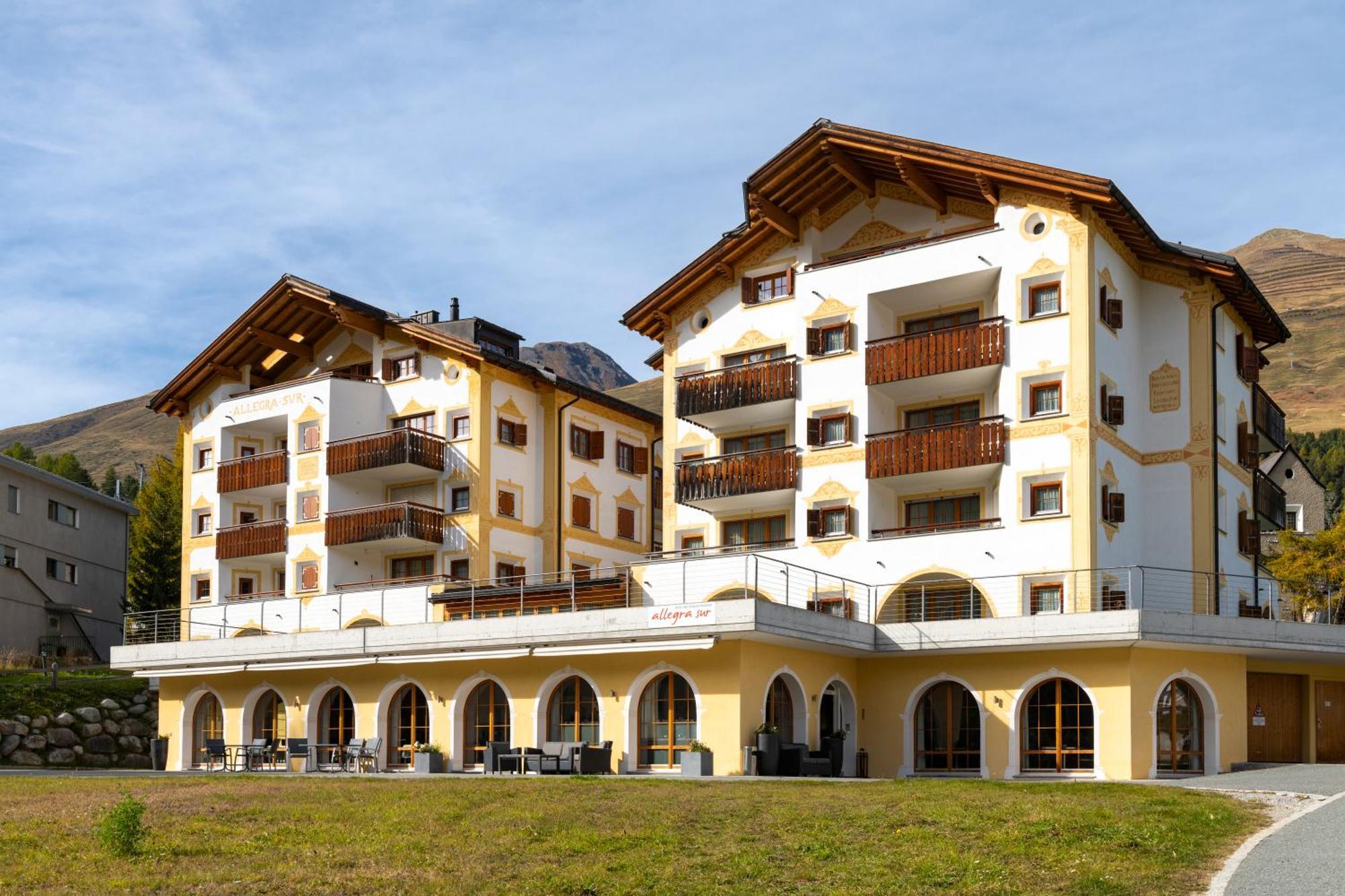Ferienwohnungen Hotel Allegra ซูออซ ภายนอก รูปภาพ